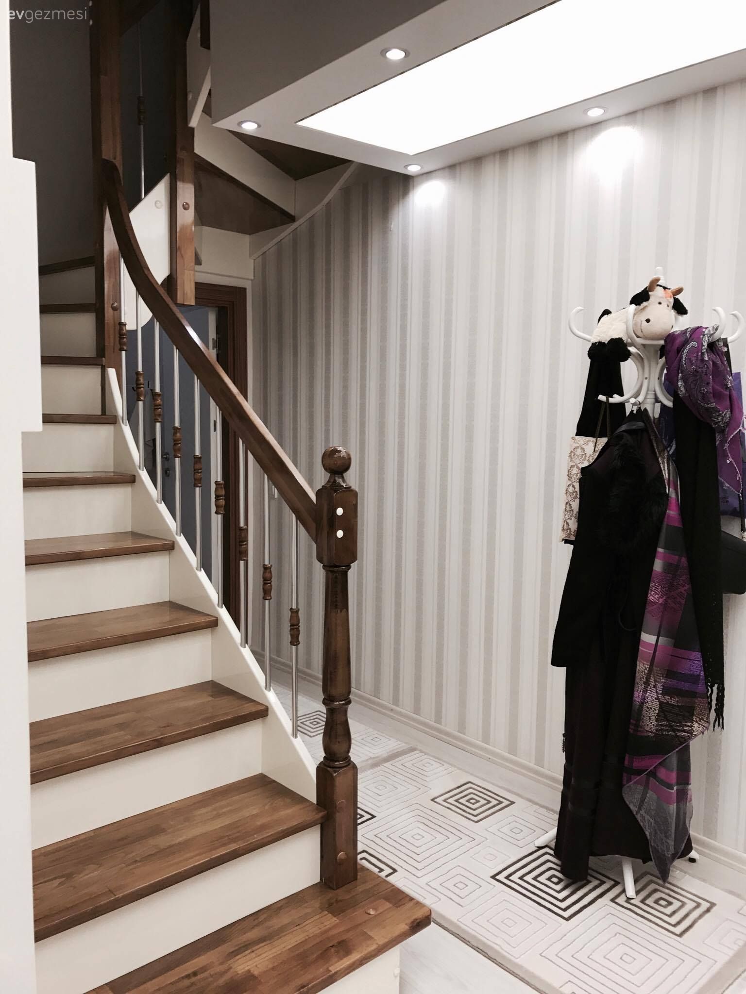 Duvar kağıdı, Merdiven