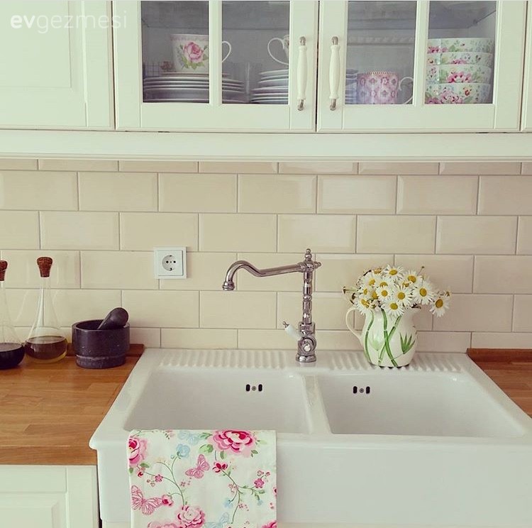 Beyaz mutfak, Country mutfak, Mutfak, Tezgah arası seramik