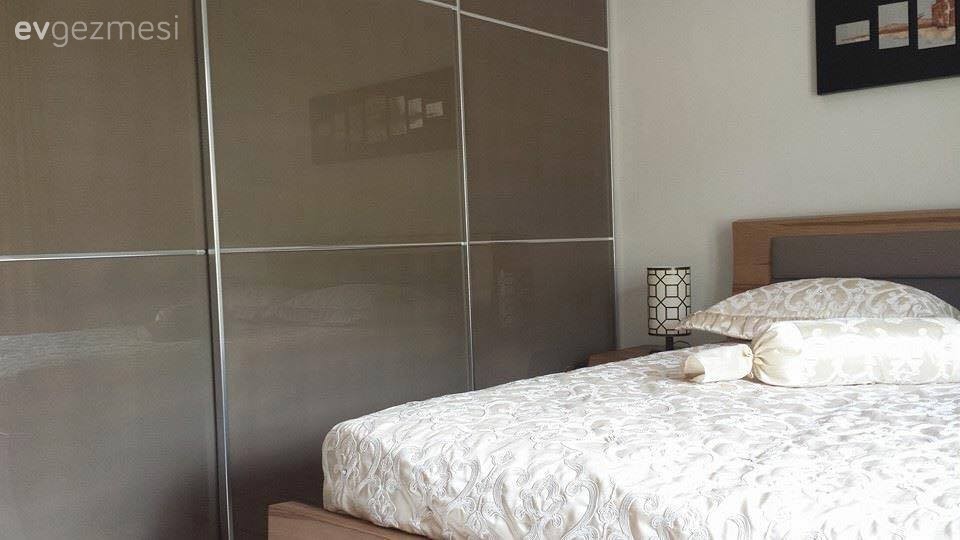 Her köşesinde ahşabın sıcaklığının olduğu modern ve konforlu bir ev.. 