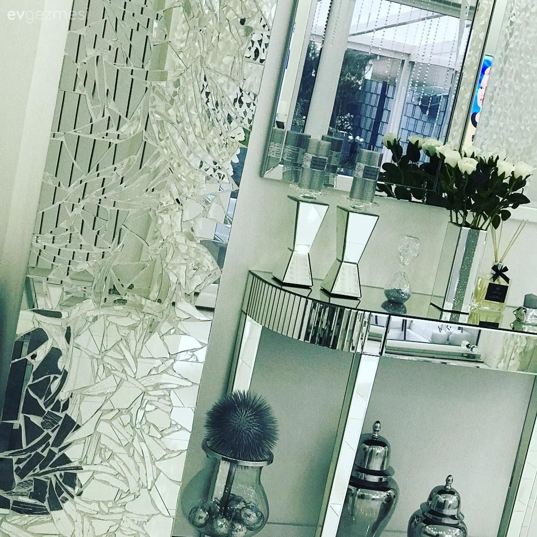 Bu Işıl Işıl Evin Aynaları Dekora Çarpıcı Bir Dokunuş