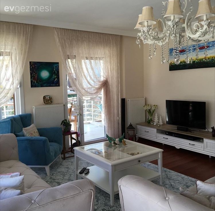 Avize, Berjer, Halı, Mavi, Salon, Tv ünitesi, Aydınlatma