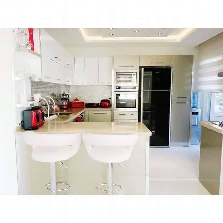 Özge hanımın rahatlığı ön planda tutan, iç açıcı ve naturel evi..