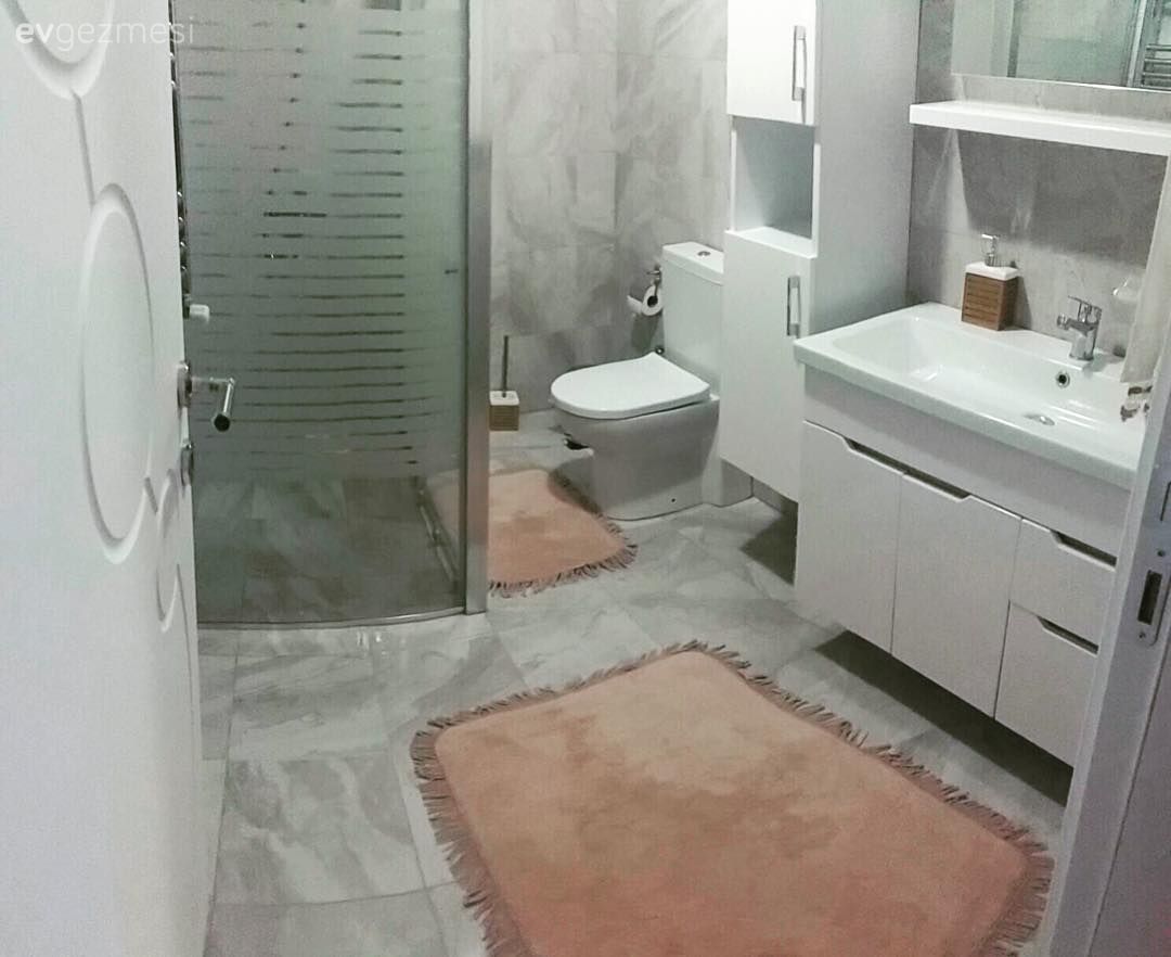 Stil sahibi görünüm, davetkar ve keyifli bir atmosfer. Burcu hanımın evinden..