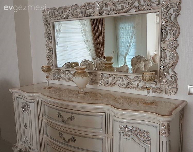 Klasik stilin hakim olduğu, göz alıcı ve konforlu bir ev..