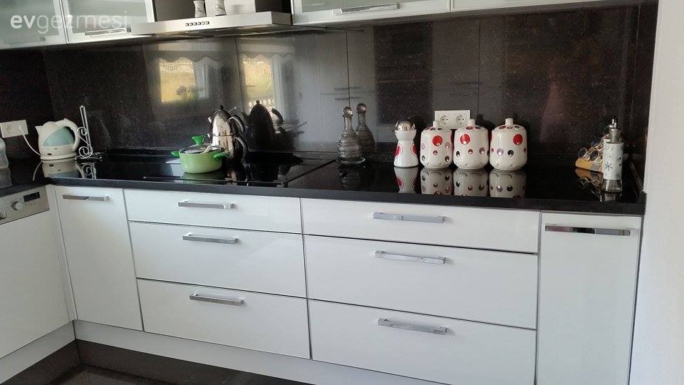 Beyaz mutfak, Mutfak, Siyah- Beyaz