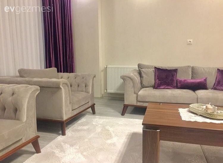 Altın ve mor detaylar ile göz alıcı. Hasret hanımın evinden..