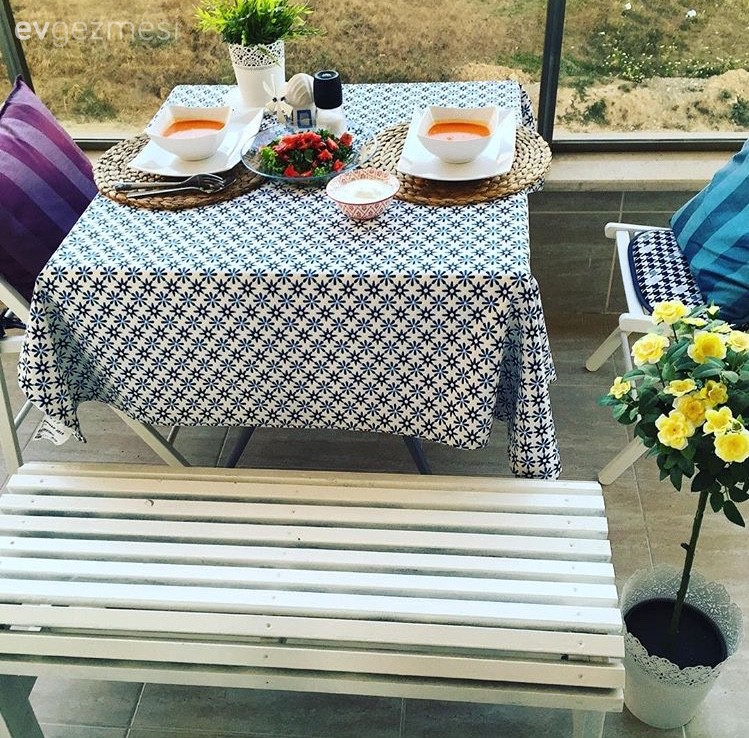 Kübra hanımın ev bitkileriyle zenginleşen, keyifli evi..