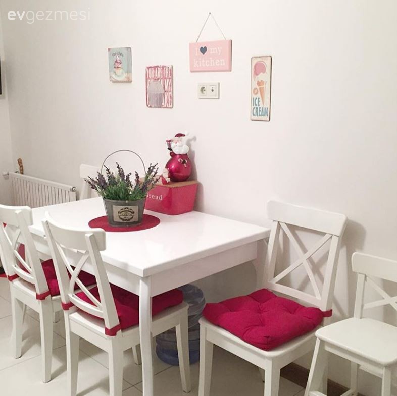 Sevkan hanımın aydınlık renklerin hakimiyetinde şık ve modern evi..