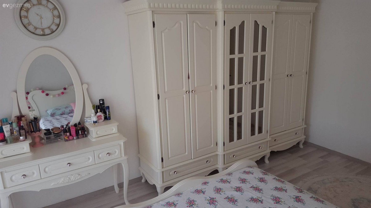 Country, Yatak Odası