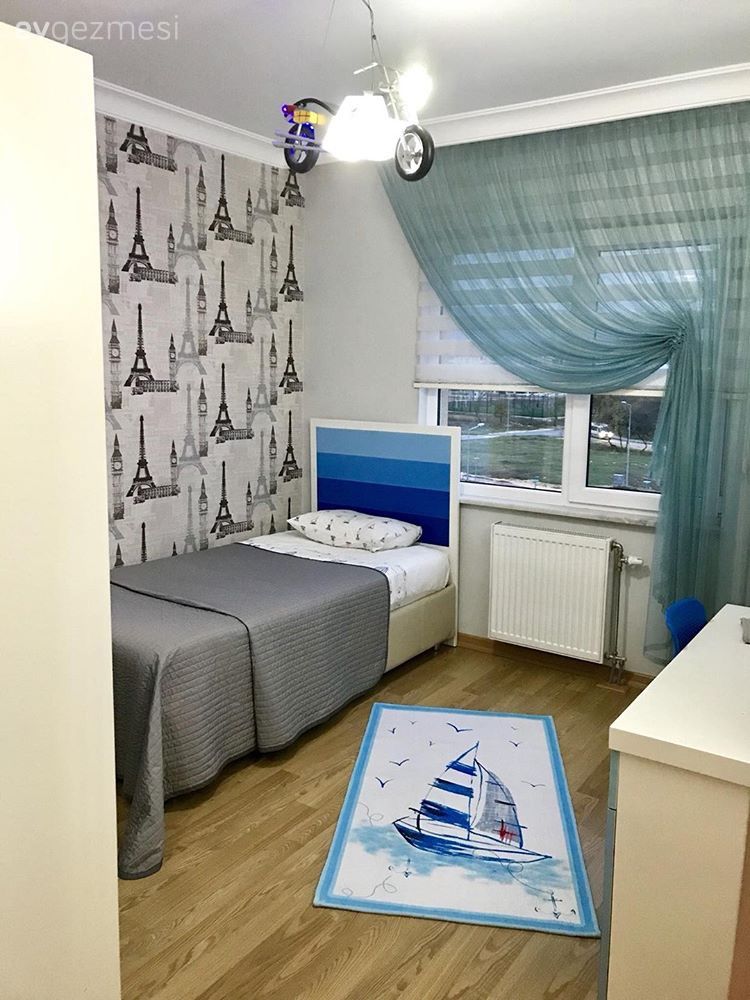 Mavinin zengin tonu ile şık ve asil bir dekor..