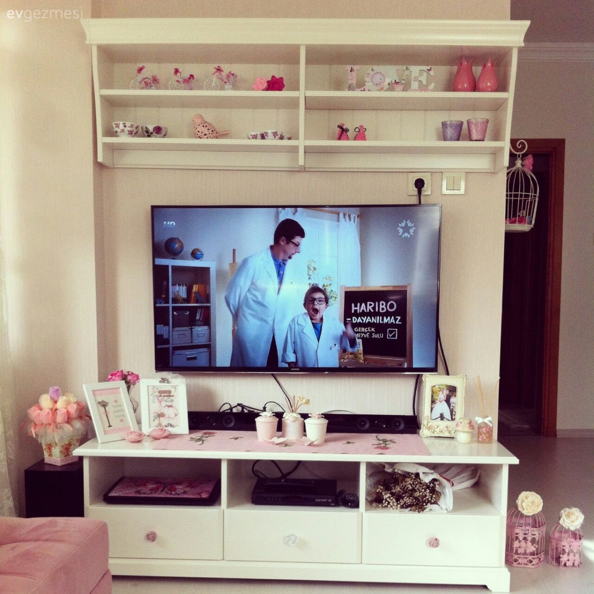 Oturma Odası, Duvar rafı, Tv ünitesi