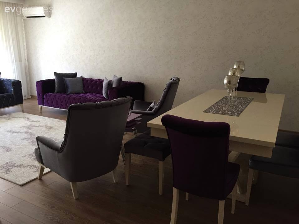 Songül hanımın mor ve gri uyumuyla, şık ve göz alıcı evi..