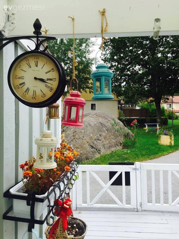 Kış bahçesi, Mum, Duvar saati, Teras