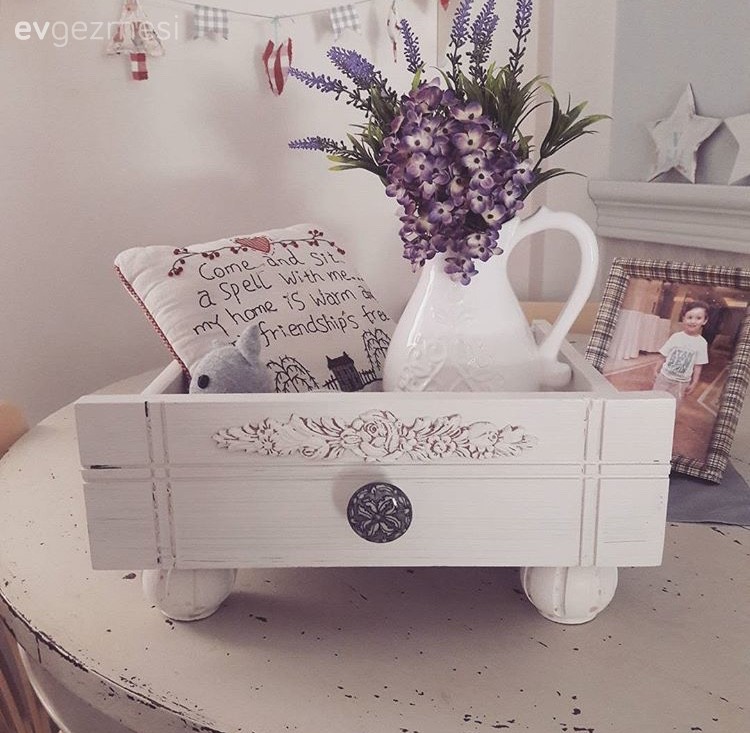 Ayça hanımın her detayı nostalji kokan, el emeği dolu evi..