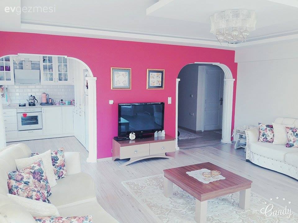 Gökçe hanımın göz alıcı renk çıkışlarıyla, şaşırtıcı ve zevkli evi..