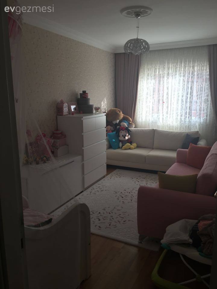 Seçil hanımın konforu ön planda tutan modern dekoru..