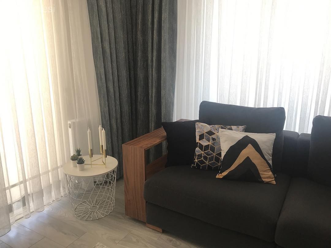 Oturma Odası, Sehpa, Fon perde, Perde, Kırlent
