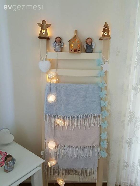 Esra hanımın dekoratif objelerle hareketlendirdiği konforlu evi..