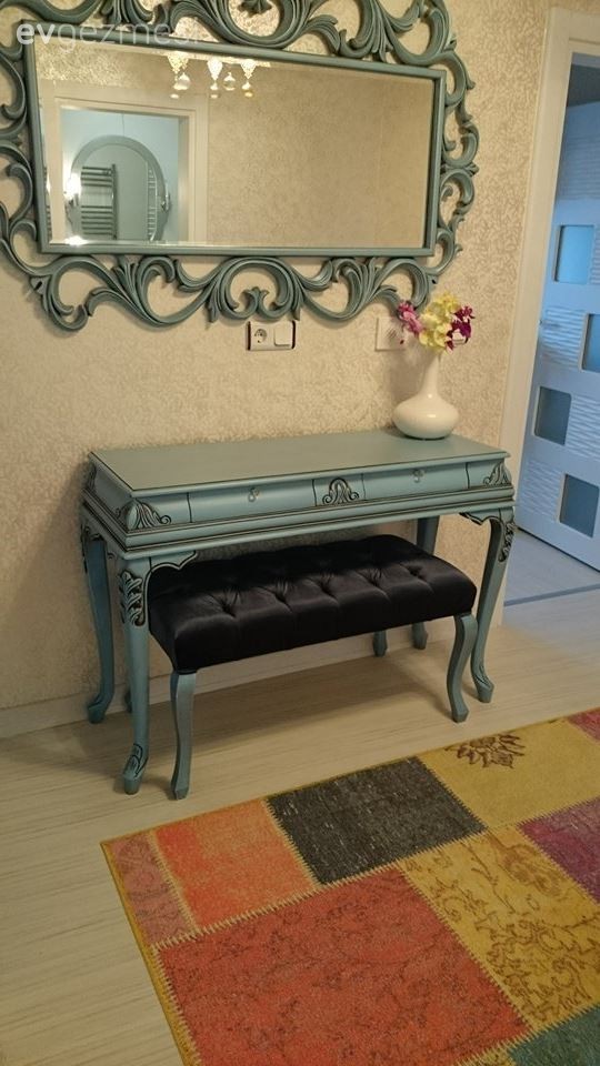 Birsen hanımın yumuşak renklerle ince ve zarif evi..