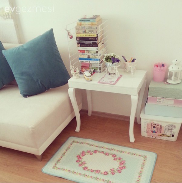 Pastel renklerle cıvıl cıvıl bir ev