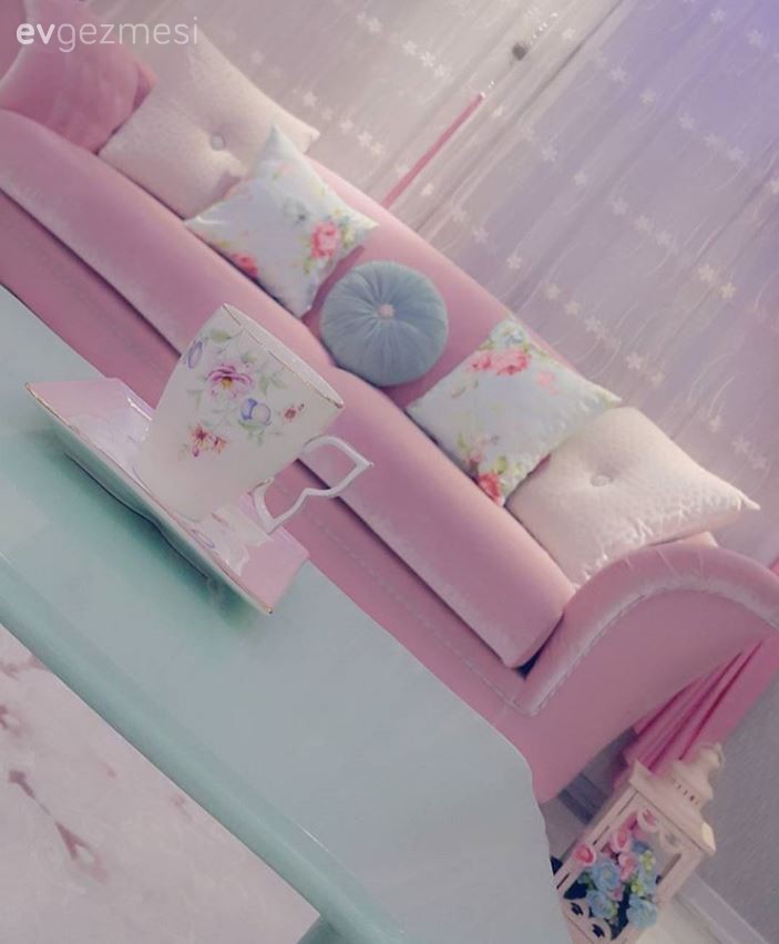 Yudum hanımın pespembe evi..