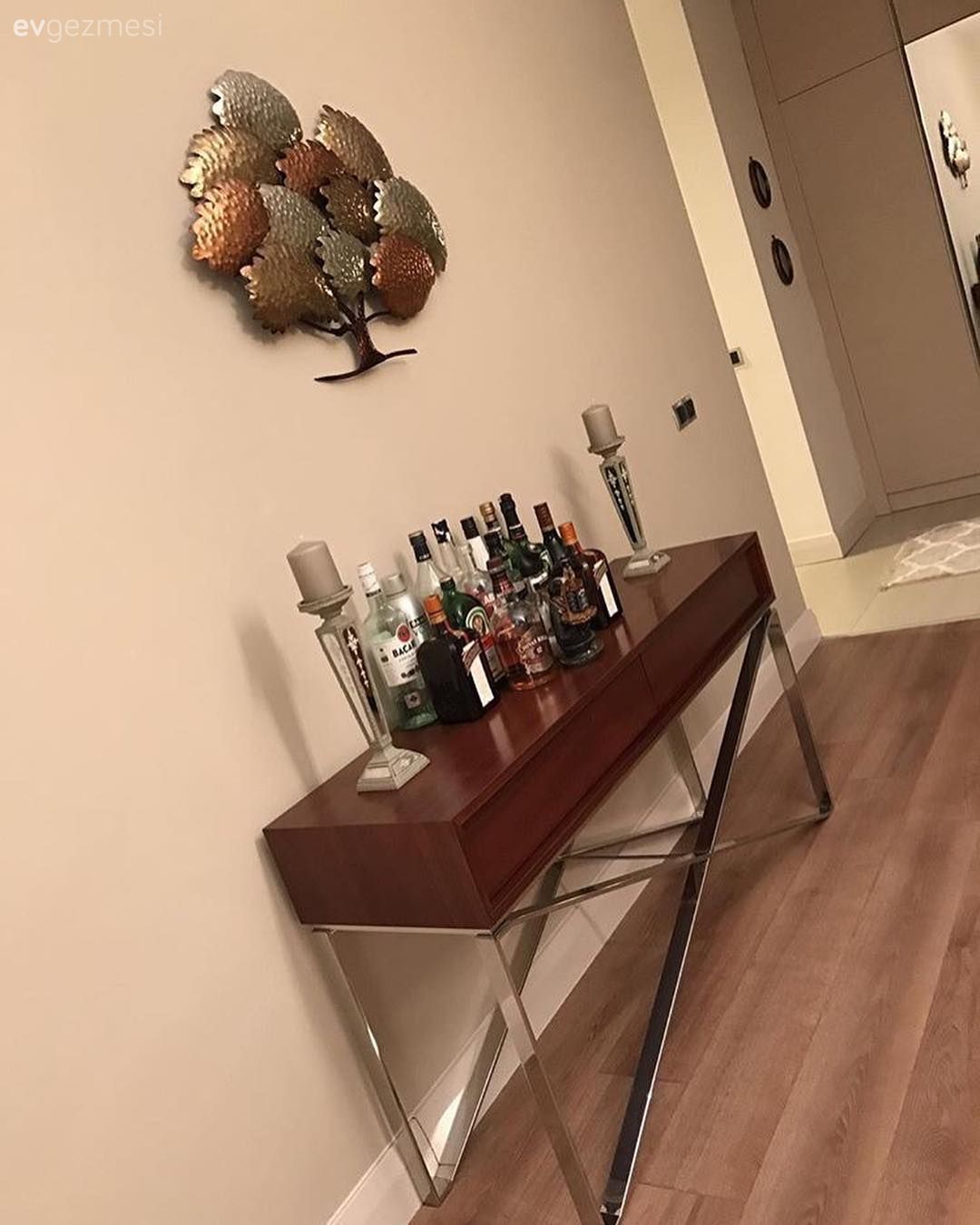 Dresuar, Salon, Metal duvar aksesuarı, Yemek Odası