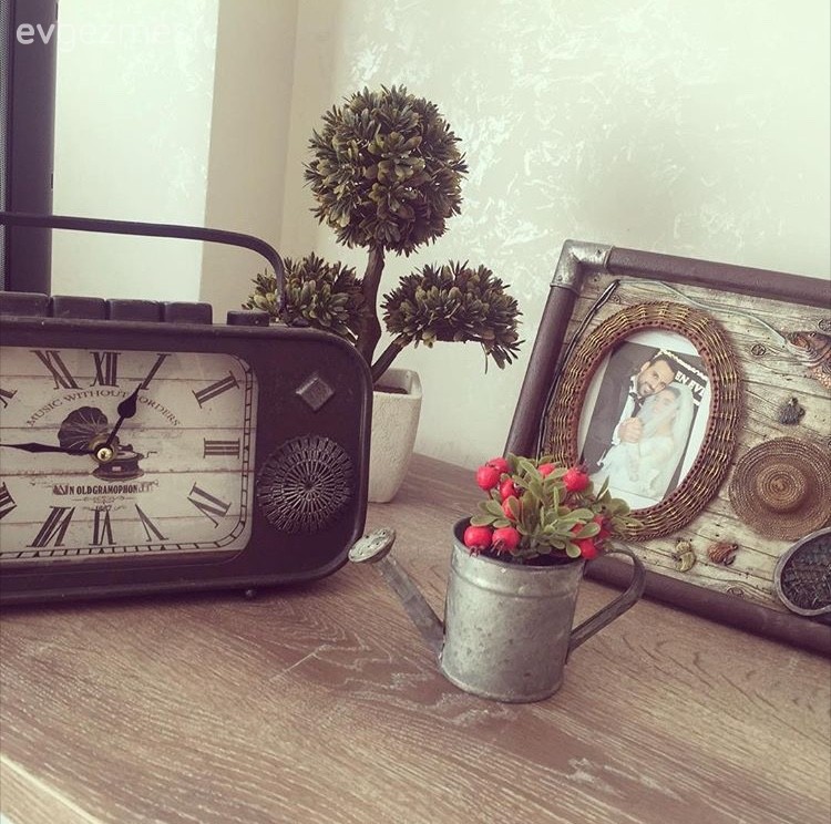 Dekoratif Objeler, Duvar saati, Salon