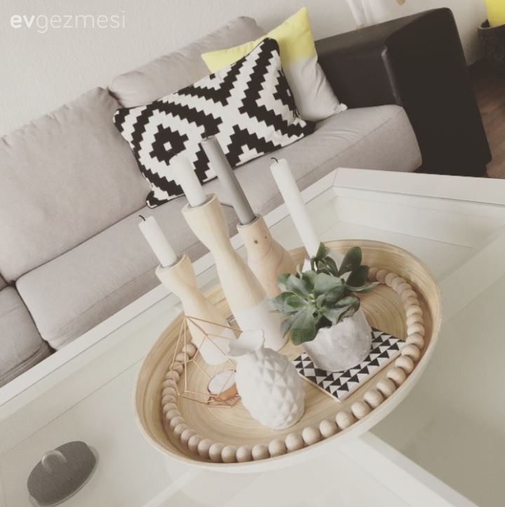 Yasemen hanımın İskandinav stil esintili siyah-beyaz vurgulu evi..