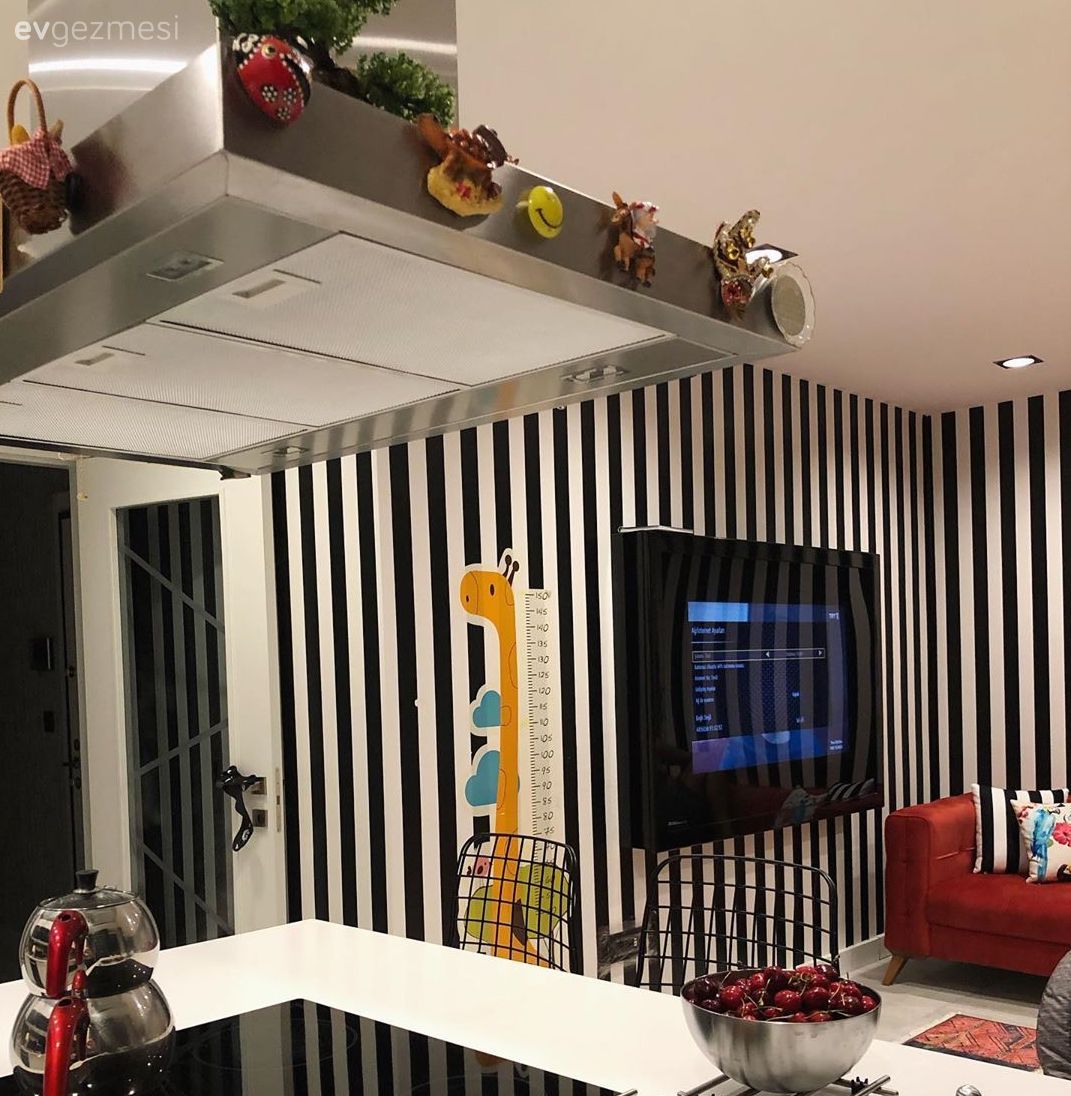 Bu Açık Konsept Yaşam Alanında Farklı Desenler Bir Arada