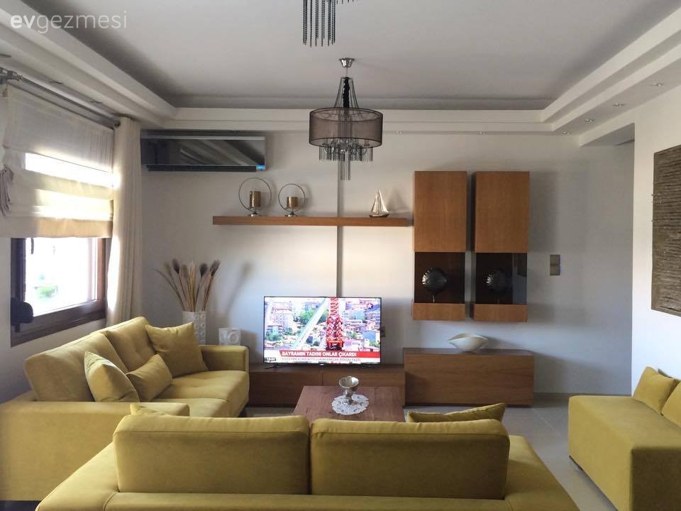 Her köşesinde ahşabın sıcaklığının olduğu modern ve konforlu bir ev.. 