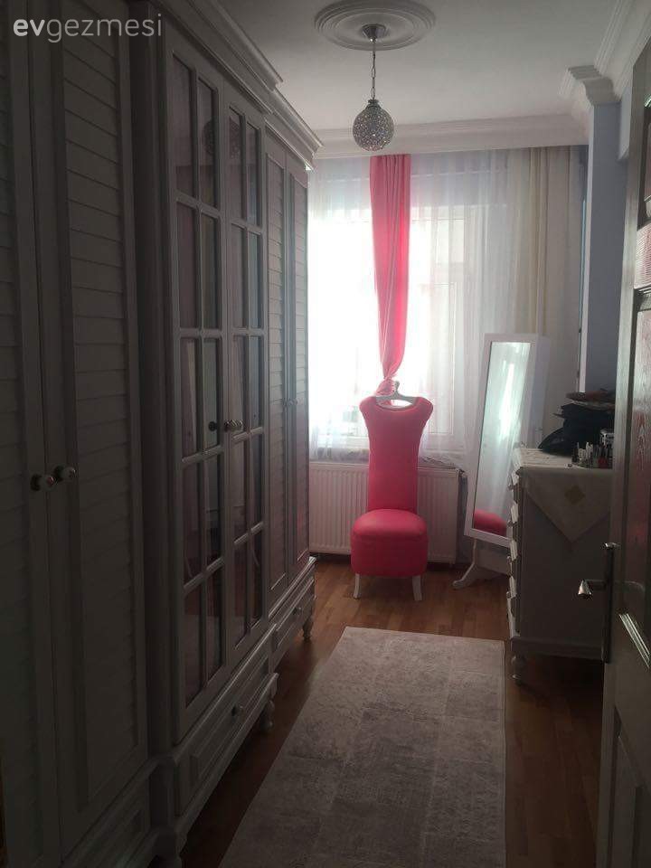 Meryem hanımın renkleri doyasıya kullandığı kır evi (country) stil evi