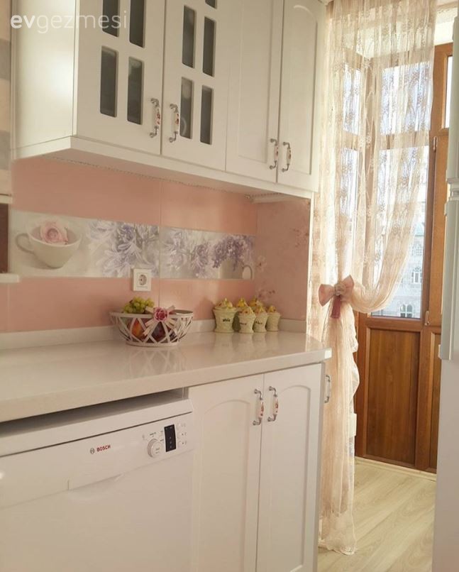 Beyaz mutfak, Mutfak, Pembe