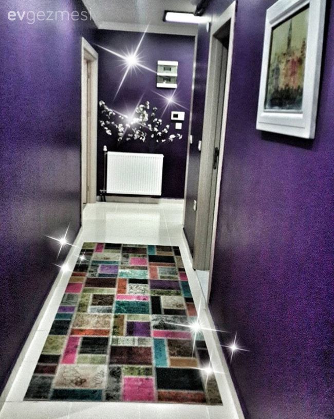 Müge hanımın keskin renk ve desenlerle, biraz çılgın evi..