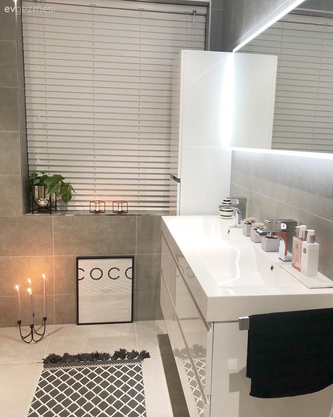 Banyo Dolabı Modelleri: Farklı Çeşitler ve Popüler Tasarımlar