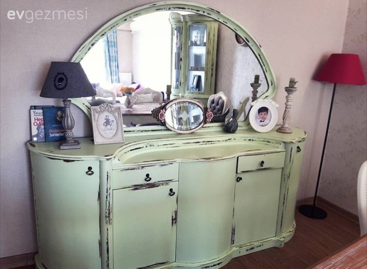 Pınar hanımın 30 yıllık mobilyaları değerlendirdiği nostaljik evi..