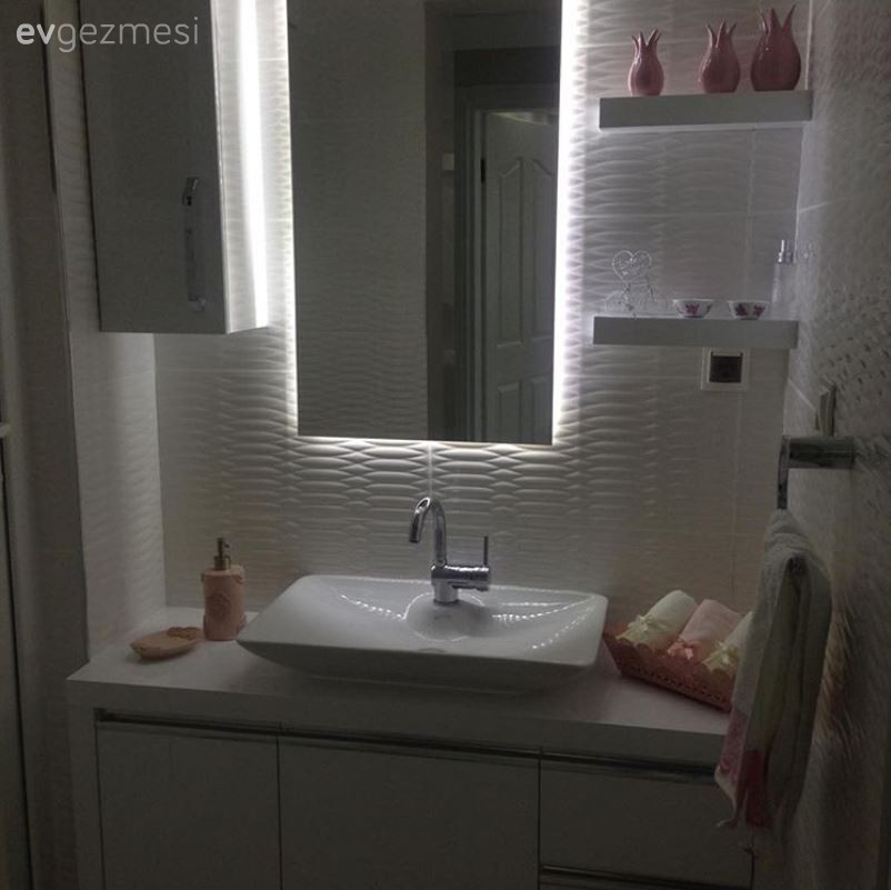 Saime hanım, tadilattan çıkan evi için fikir ve yorumları bekliyor..