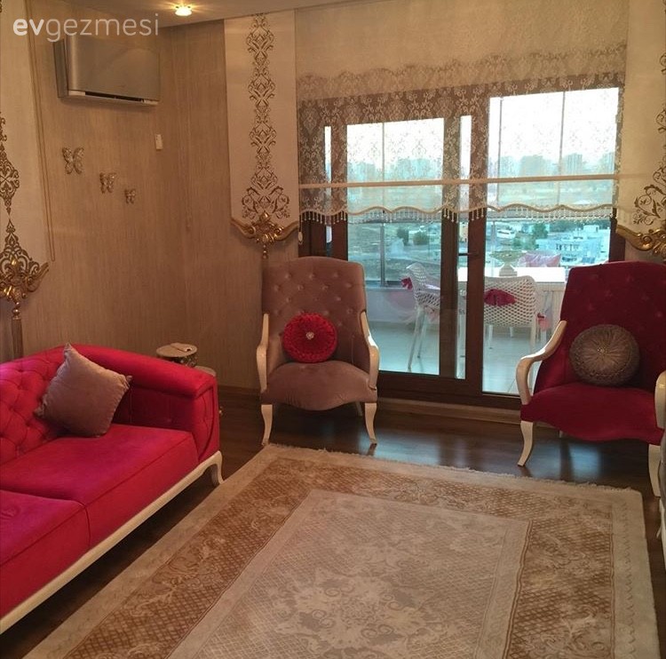 Gönül hanımın klasik ve moderni harmanladığı, göz alıcı evi..