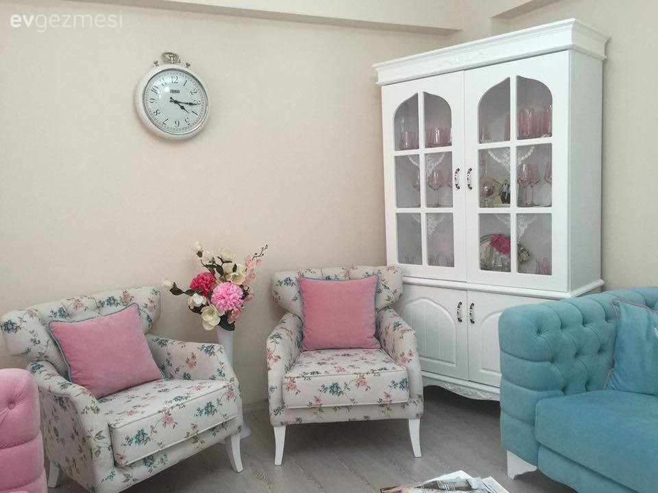 Berjer, Pembe, Salon