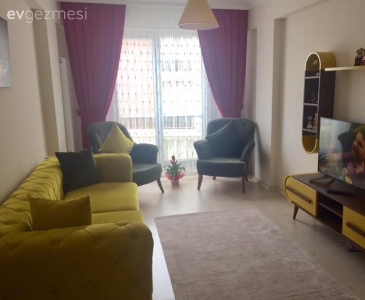 Berjer, Fon perde, Fuşya, Halı, Oturma Odası, Sarı, Yeşil, Perde