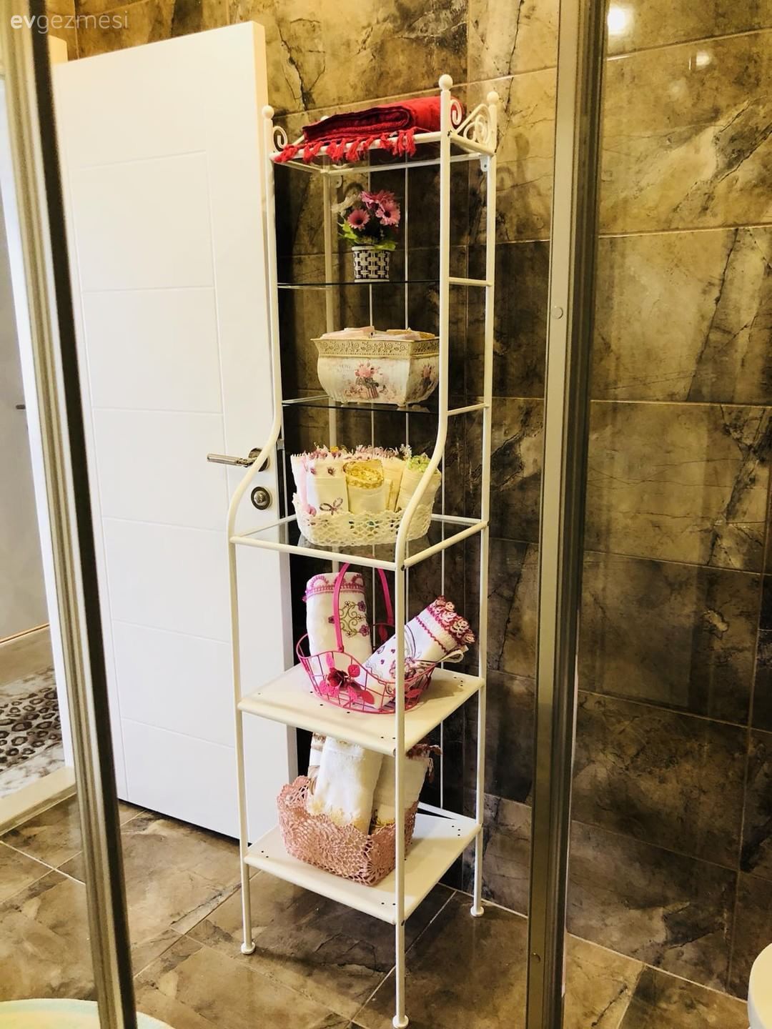 Banyo, Banyo dolabı