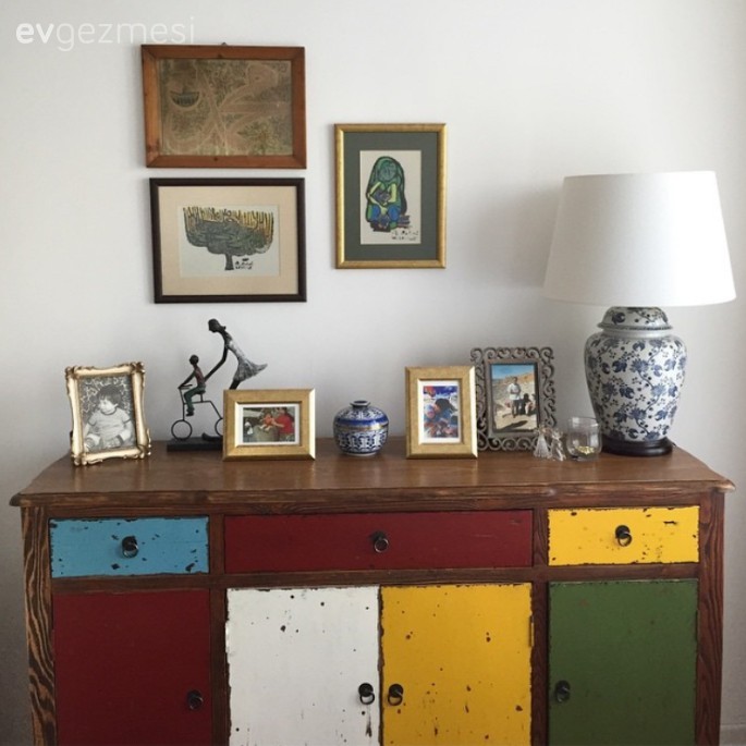 Farklı Tarzların Uyum İçinde Kullanıldığı Harika Bir Ev