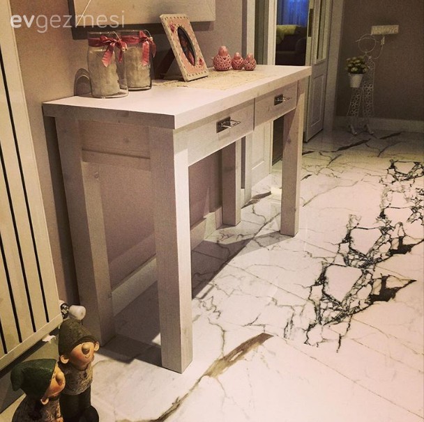 Antre, Dresuar, Halı, Hol