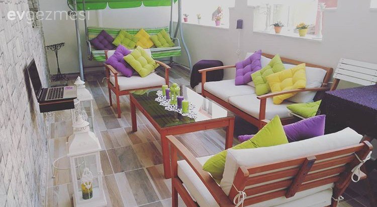 Dilek hanımın renkli balkonu..