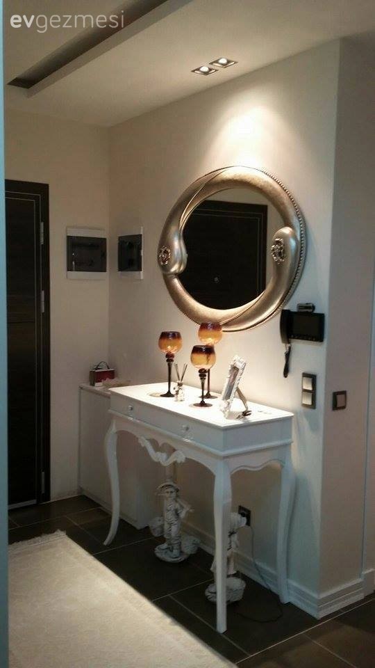 Ercan beyin şıklığın konfor ile buluştuğu ferah evi..