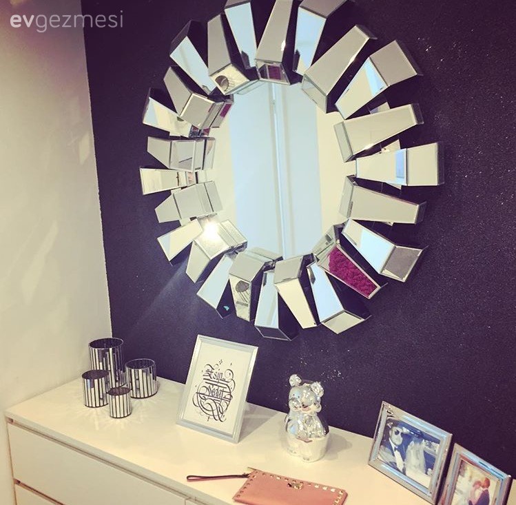 Ayna, Duvar dekorasyonu