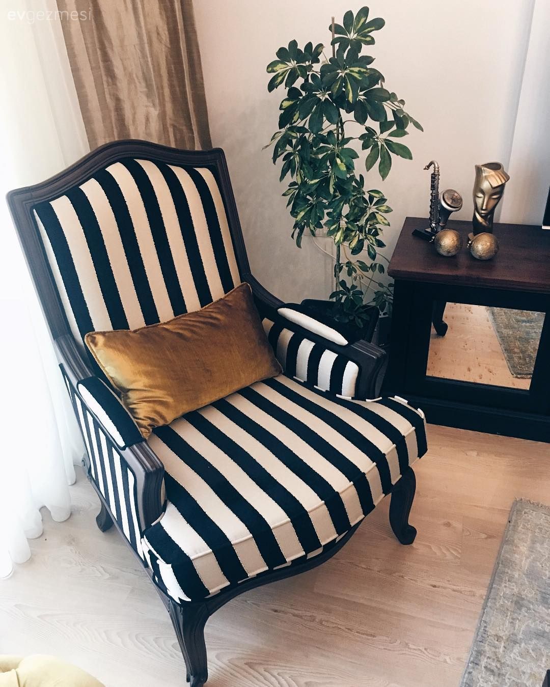 Berjer, Siyah- Beyaz, Salon, Altın