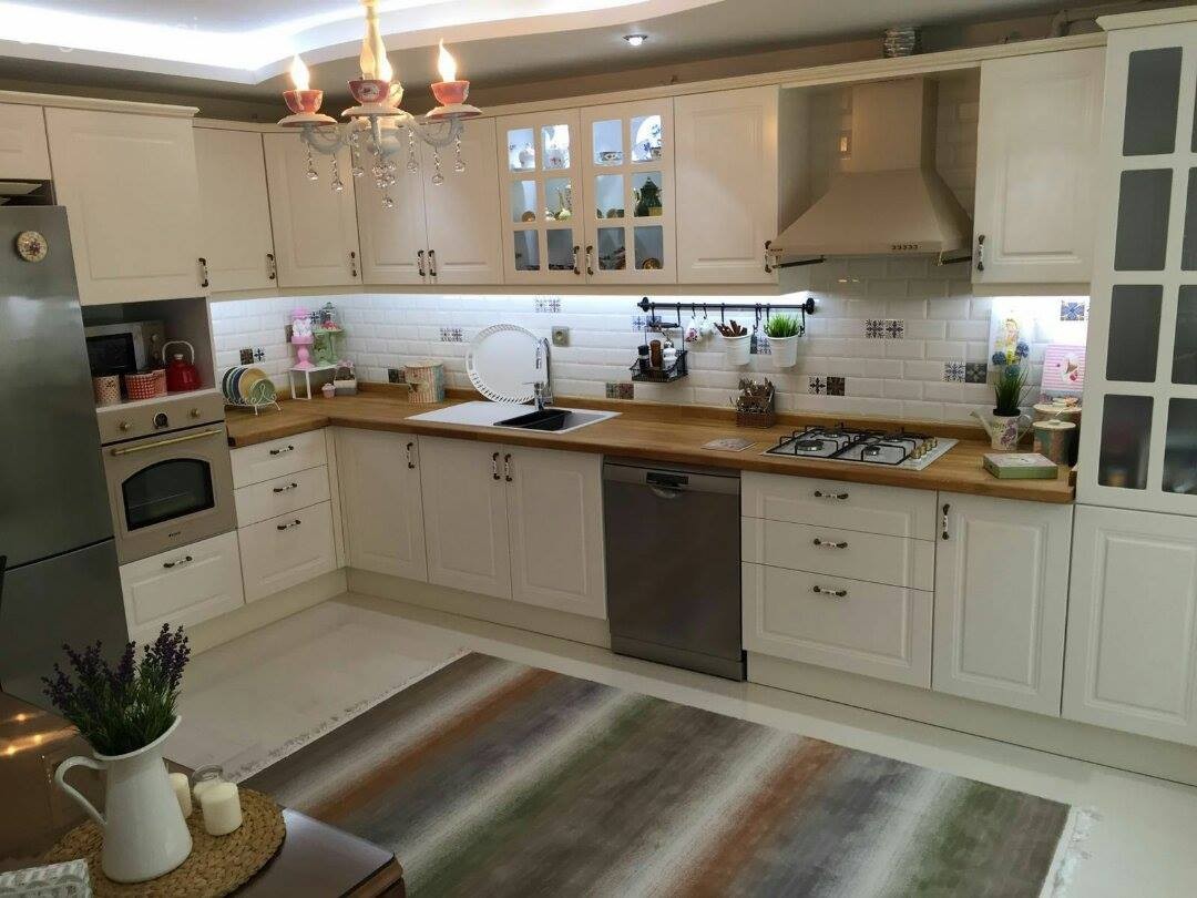 Aydınlatma, Beyaz mutfak, Country, Halı, Mutfak