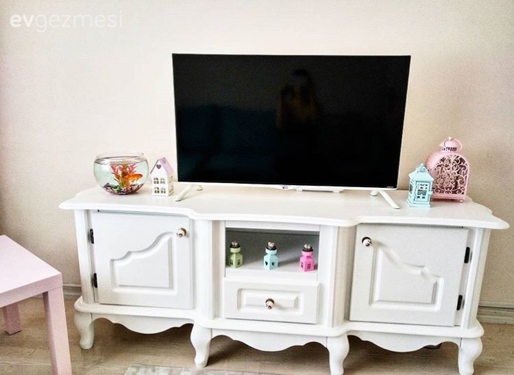 Oturma Odası, Tv ünitesi