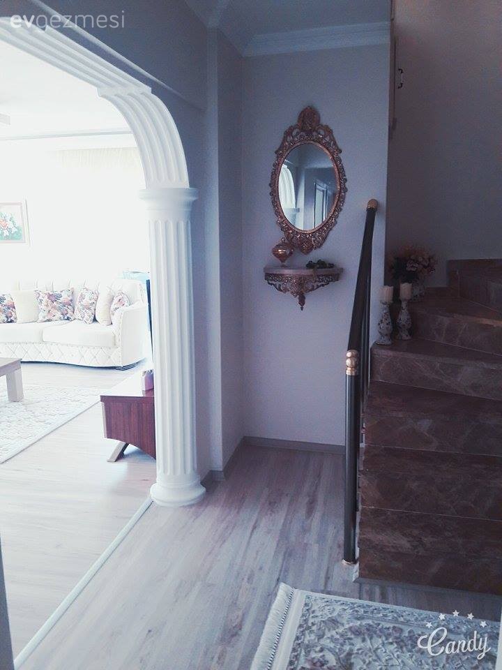 Antre, Ayna, Merdiven