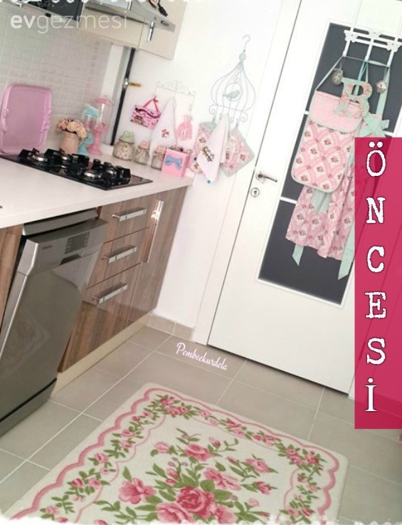 Yapışkanlı folyolarla dönüşüm geçiren bir mutfak..